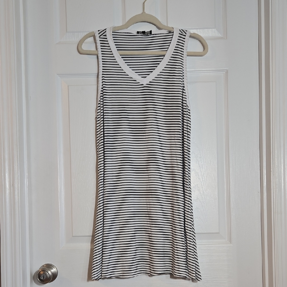 POL Black White Striped V-neck Dress Size Large